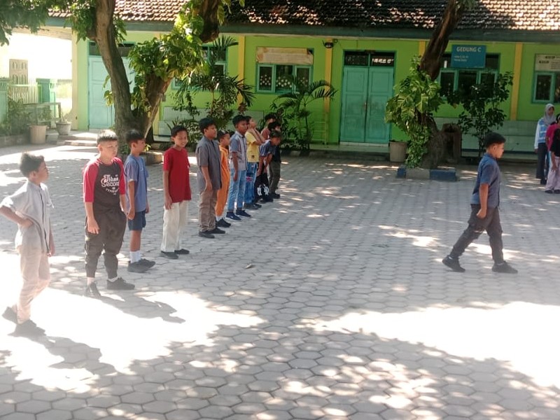 LATIHAN UPACARA